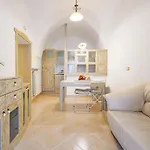 Guesthost - Fratti's House *