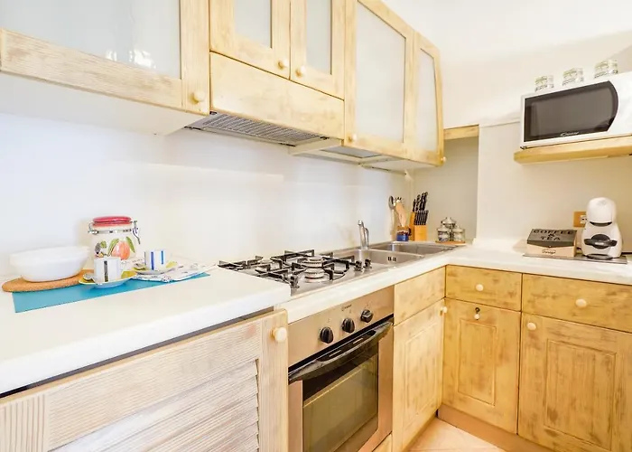 Guesthost - Fratti's House Apartment *