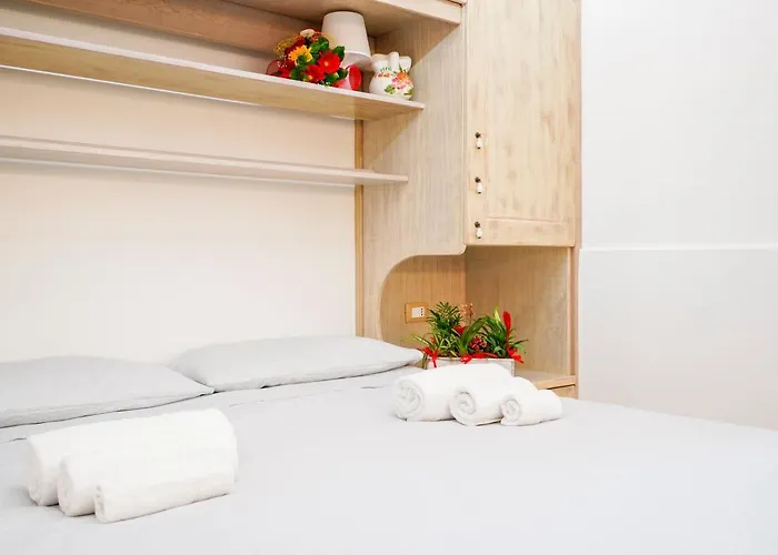 Guesthost - Fratti's House Apartment