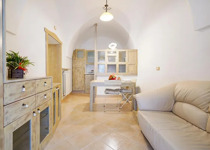 Guesthost - Fratti's House *